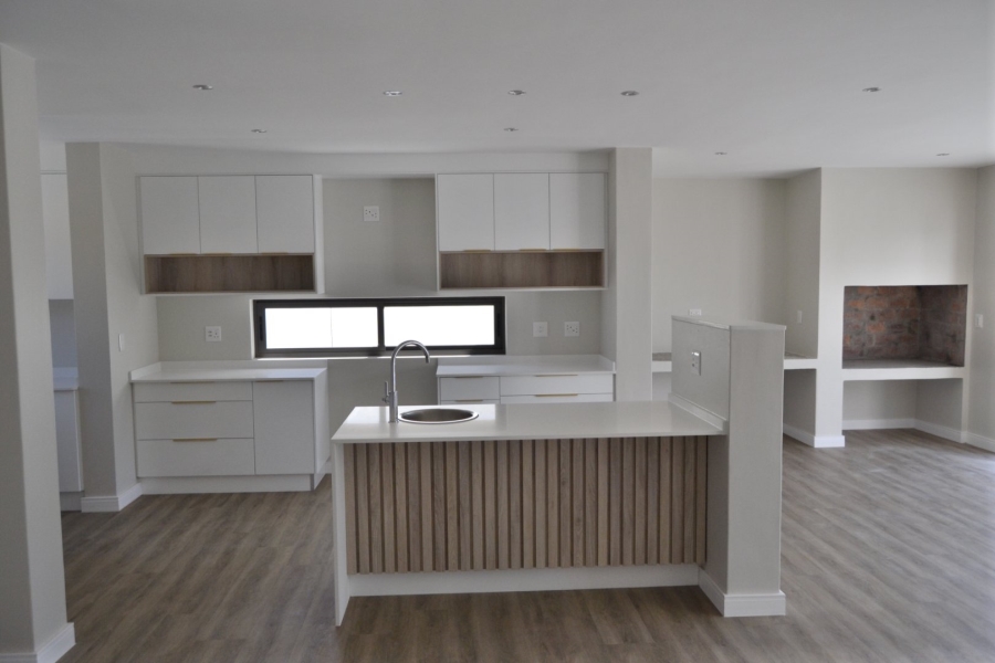 4 Bedroom Property for Sale in Croydon Gardens Estate Western Cape